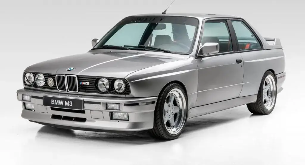 https://combustioninterna.com/wp-content/uploads/2023/05/1988er-BMW-M3-E30-Tuning-Header-1.webp