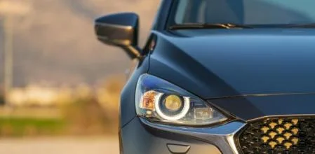 Regular faros del coche