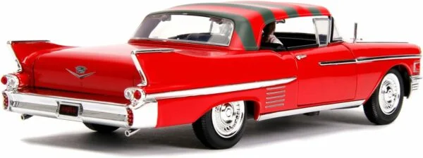 Pesadilla en Elm Street, con Coche Cadillac Series 62 1958 y Figuras de Freddy Krueger y Nancy Thompson - Imagen 3